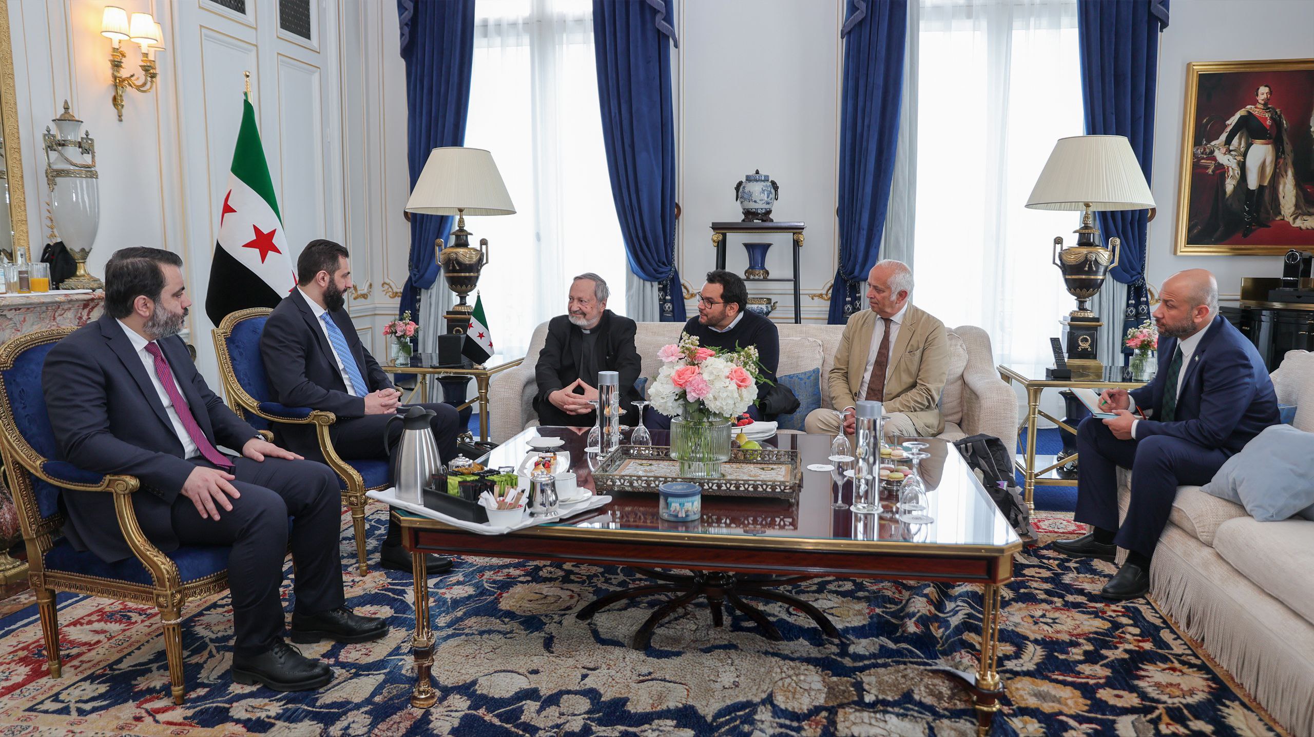 التقى السيد أحمد الشرع رئيس الجمهورية العربية السورية بالسيد باسكال جولنيش