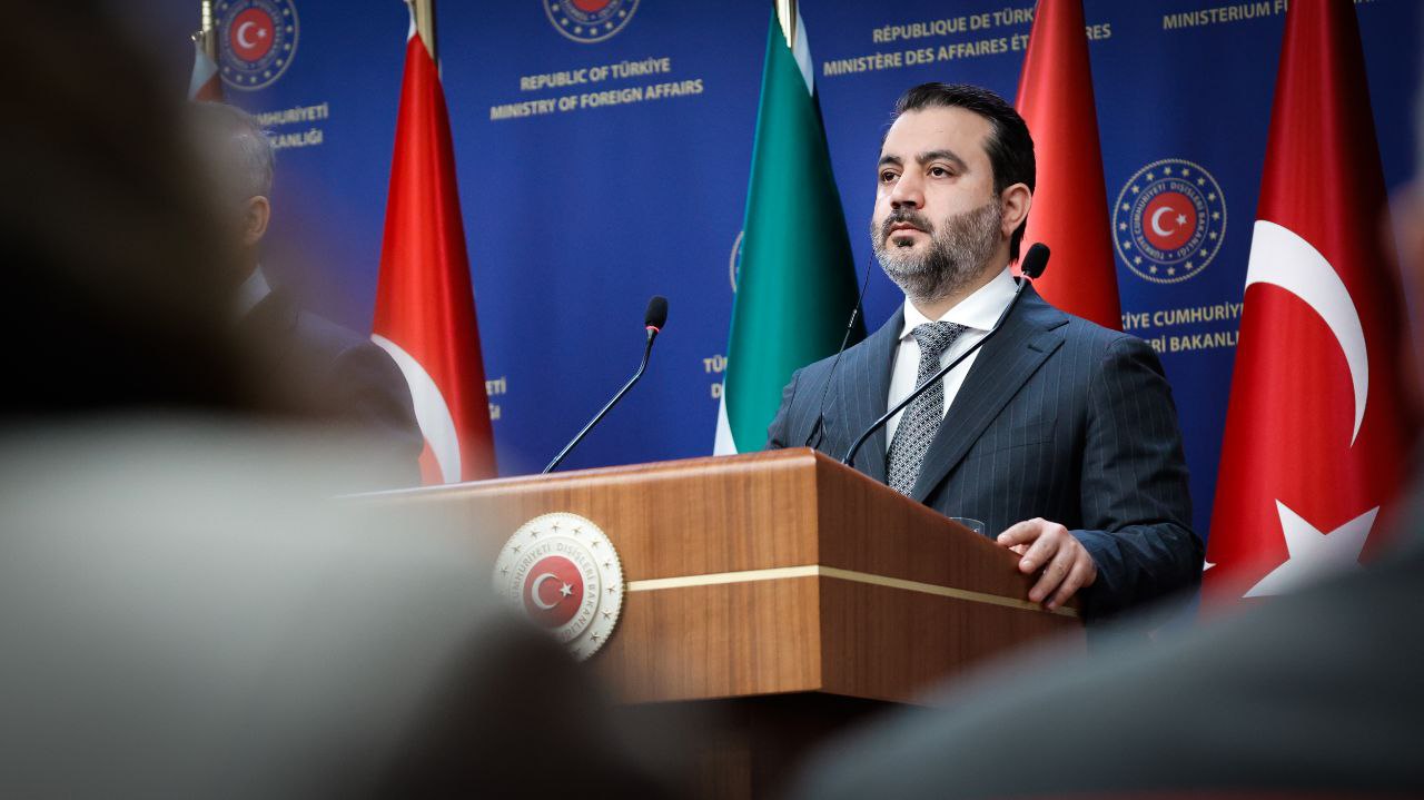 وزير الخارجية والمغتربين السيد أسعد حسن الشيباني يلتقي في مدينة أنطاليا التركية وزير خارجية الولايات المتحدة الأمريكية السيد ماركو روبيو