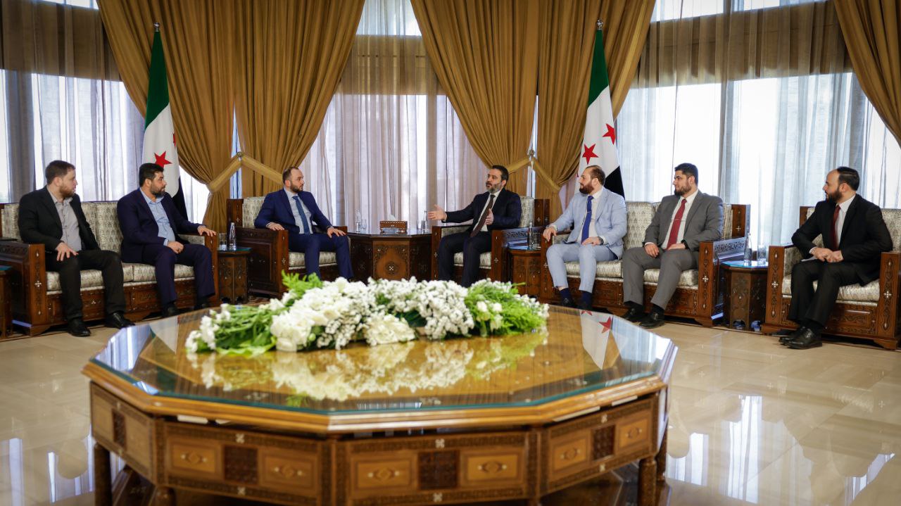 وزير الخارجية والمغتربين السيد أسعد حسن الشيباني يلتقي السادة محافظي الجمهورية العربية السورية 