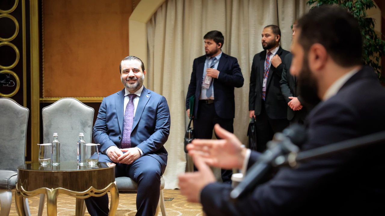 His Excellency The President of the Republic, Mr. Ahmed Al-Shara, and The Minister of Foreign Affairs and Expatriates, Mr. Asaad Hassan Al-Shaibani, Meet with a Delegation from the Syrian Community in Russia