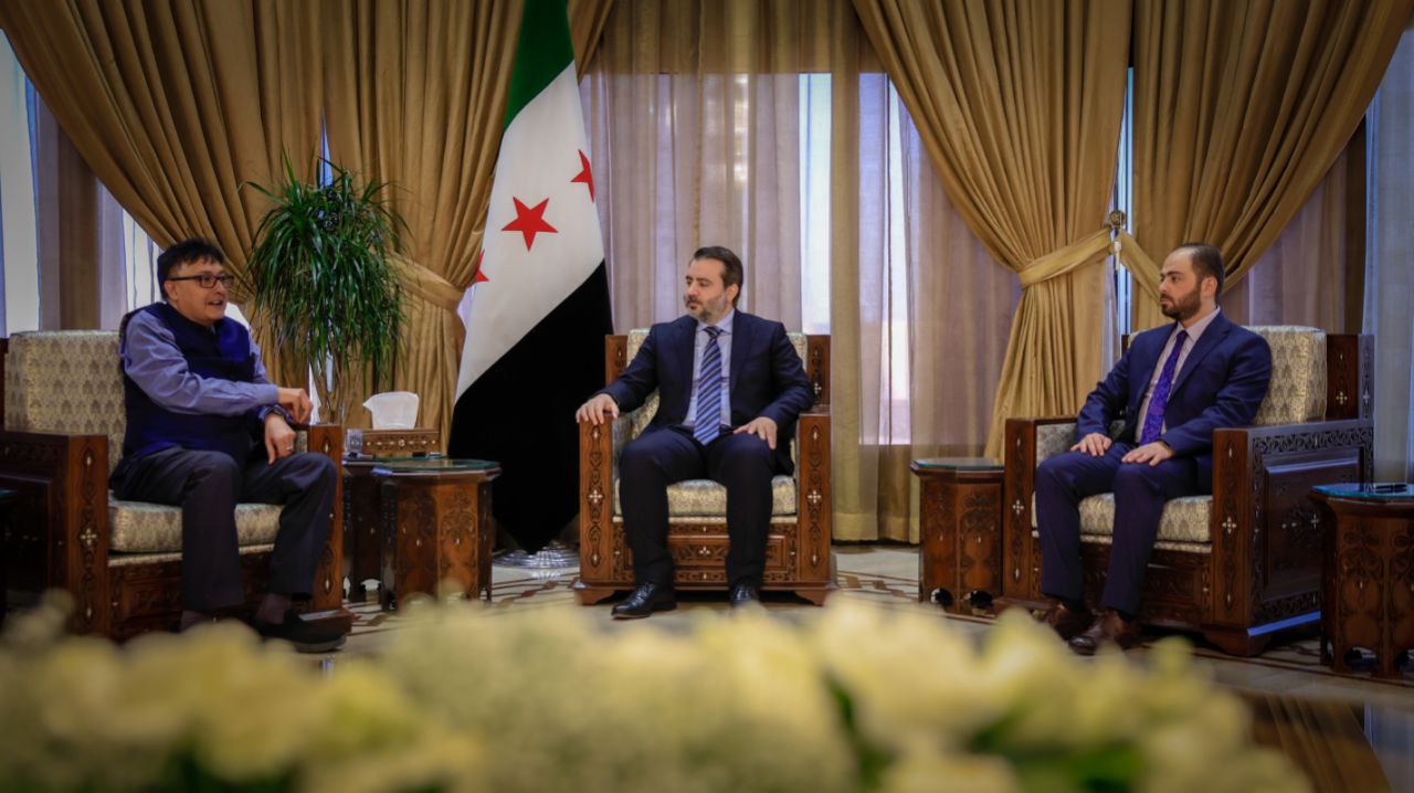 Minister of Foreign Affairs and Expatriates Asaad Hassan Al-Shaibani Meets with UNDP Resident Representative