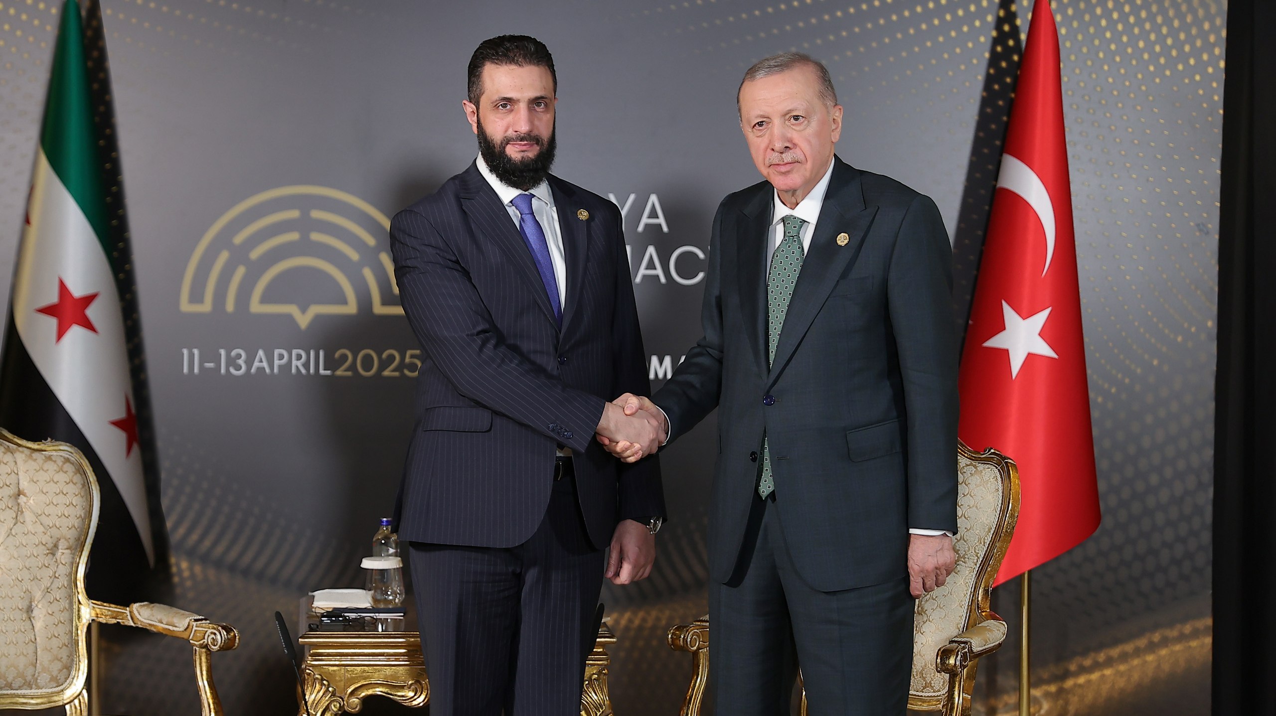 رئيس الجمهورية ووزير الخارجية يلتقيان رئيس الجمهورية التركية