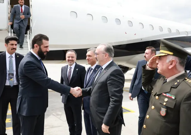 وصل  فخامة رئيس الجمهورية ووزير الخارجية مدينة أنطاليا