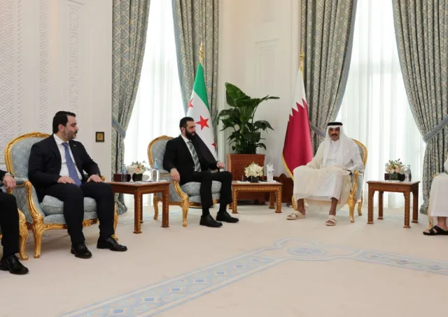 لقاء فخامة رئيس الجمهورية   ووزير الخارجية مع أمير دولة قطر في الديوان الأميري