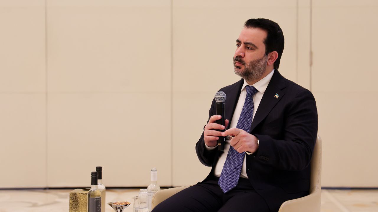 فخامة رئيس الجمهورية ووزير الخارجية يجتمعان بممثلين عن الجالية السورية في دولة قطر