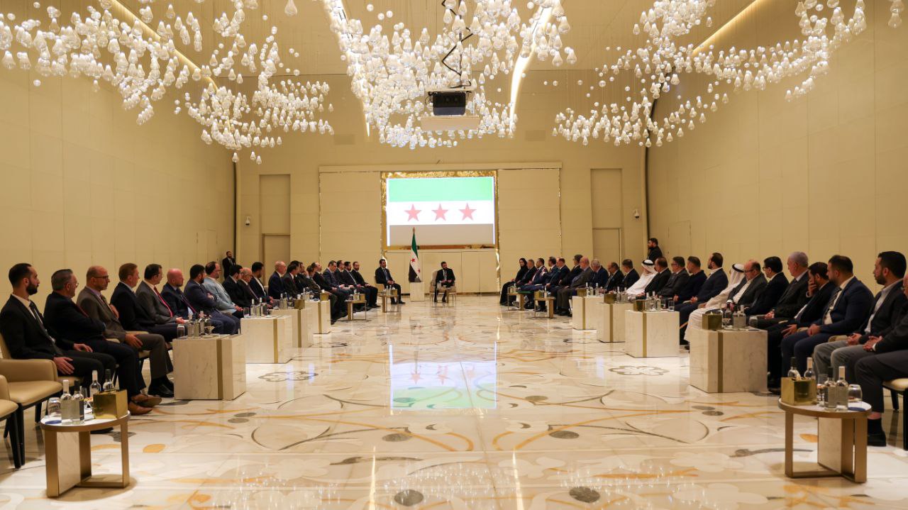 فخامة رئيس الجمهورية ووزير الخارجية يجتمعان بممثلين عن الجالية السورية في دولة قطر