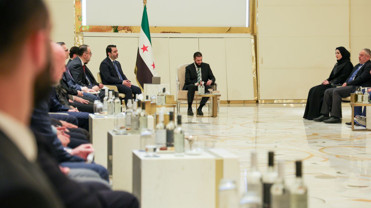 فخامة رئيس الجمهورية ووزير الخارجية يجتمعان بممثلين عن الجالية السورية في دولة قطر