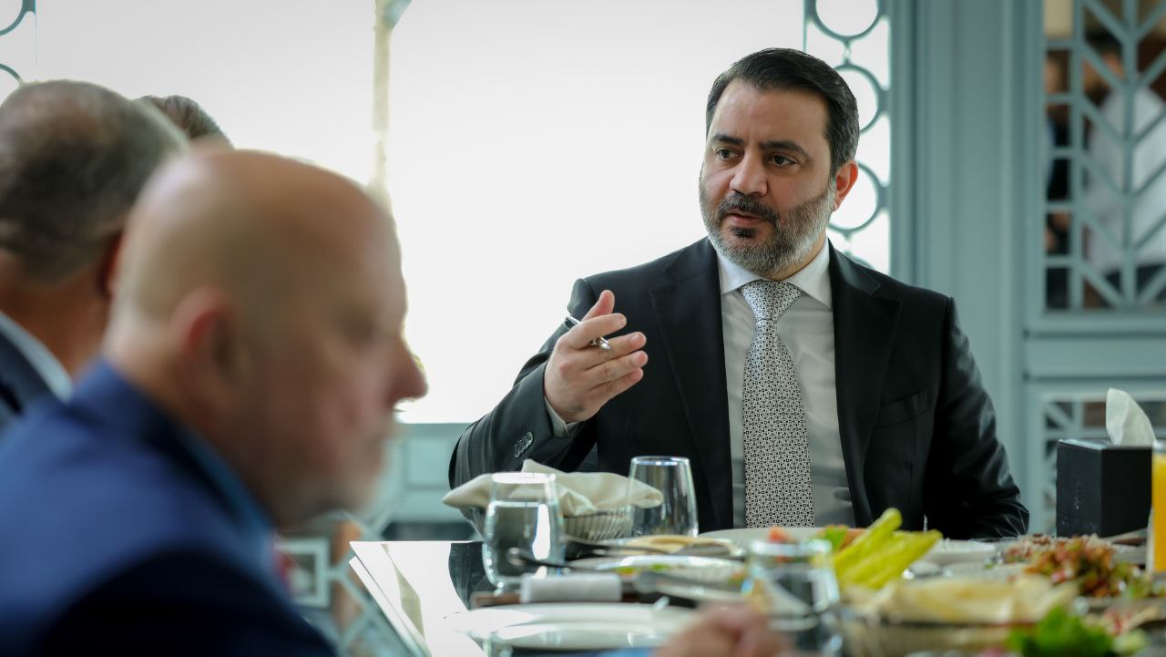 عقدت الحكومة السورية  اجتماعًا مشتركًا مع وفد من البنك الدولي