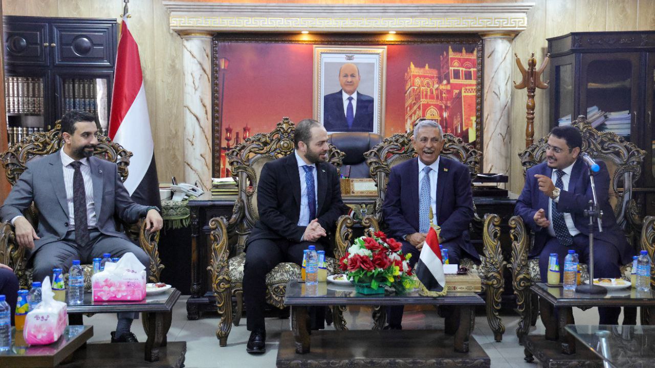 بحضور فريق الإدارة العربية في وزارة الخارجية والمغتربين، مراسم افتتاح سفارة الجمهورية اليمنية الشقيقة في دمشق