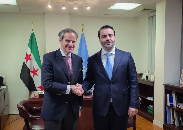 وزير الخارجية والمغتربين  يلتقي  مدير الوكالة الدولية للطاقة الذرية