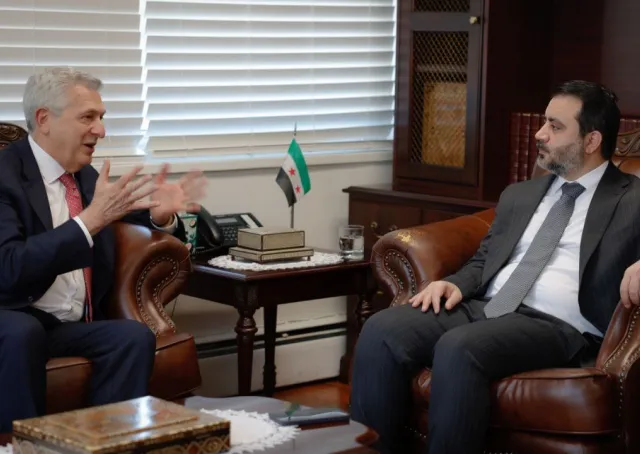 لقاء ثنائي جمع وزير الخارجية والمغتربين ومفوض الأمم المتحدة السامي لشؤون اللاجئين