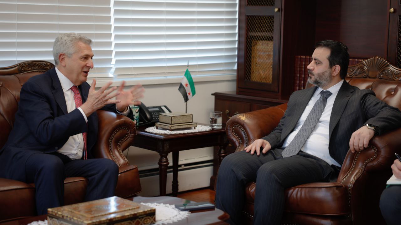 لقاء ثنائي جمع وزير الخارجية والمغتربين ومفوض الأمم المتحدة السامي لشؤون اللاجئين