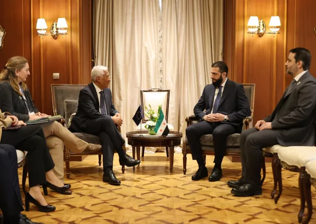 رئيس الجمهورية السيد أحمد الشرع ووزير الخارجية السيد أسعد الشيباني يجتمعان برئيس المجلس الأوربي