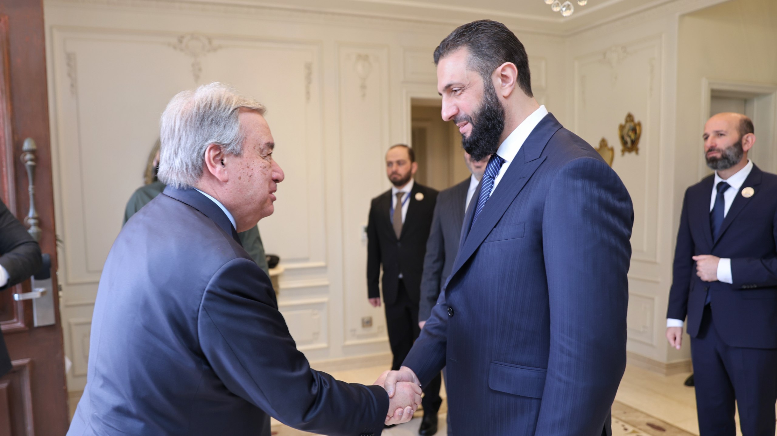 رئيس الجمهورية العربية السورية السيد أحمد الشرع ووزير الخارجية السيد أسعد الشيباني يلتقيان السيد أنطونيو غوتيريش الأمين العام للأمم المتحدة