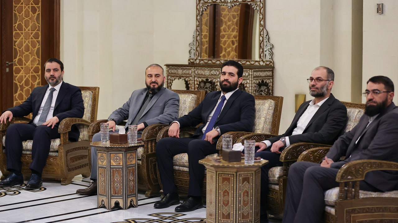 رئيس الجمهورية ووزيري الخارجية والدفاع ورئيس جهاز الاستخبارات العامة يستقبلون وفداً تركياً