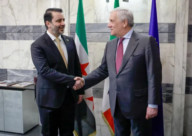 وزير الخارجية السيد أسعد الشيباني يلتقي بنظيره الإيطالي السيد أنطونيو تاياني في العاصمة الإيطالية روما