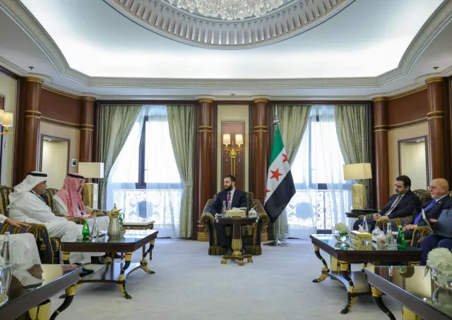 عقد السيد الرئيس أحمد الشرع اجتماعًا في العاصمة السعودية الرياض مع كل من رئيس مجلس إدارة البنك السعودي الفرنسي الأستاذ مازن الرميح ورئيس مجلس إدارة مصرف الإنماء الأستاذ عبد الملك الحقيل