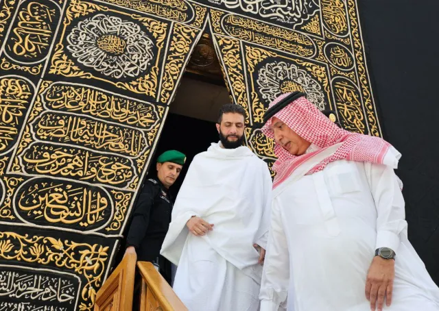 فخامة رئيس الجمهورية العربية السورية السيد أحمد الشرع ووزير الخارجية السيد أسعد الشيباني يؤديان مناسك العمرة