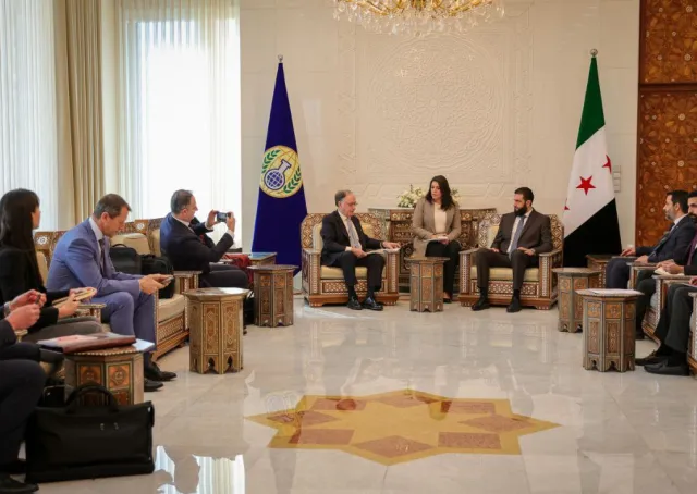 رئيس الجمهورية السيد أحمد الشرع ووزير الخارجية السيد أسعد الشيباني يستقبلان في دمشق وفداً أمميّاً 