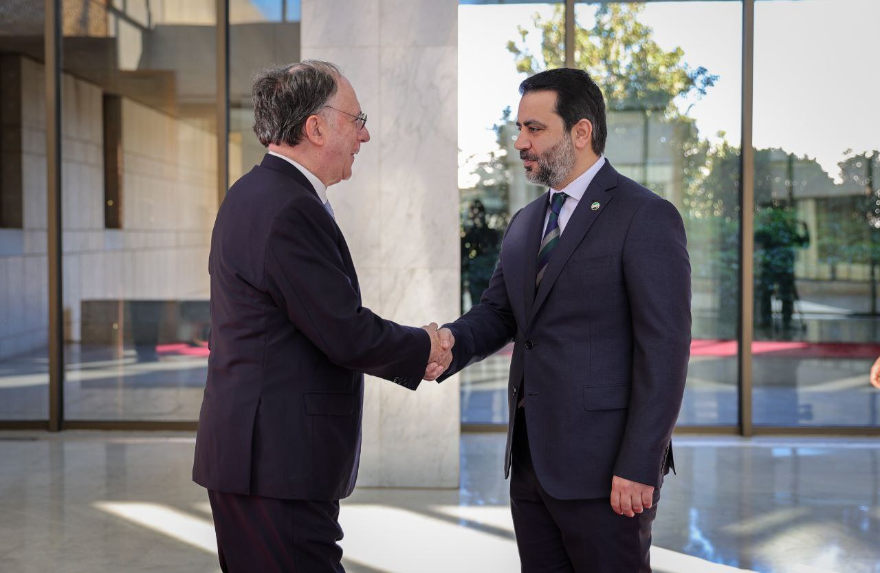 رئيس الجمهورية السيد أحمد الشرع ووزير الخارجية السيد أسعد الشيباني يستقبلان في دمشق وفداً أمميّاً 