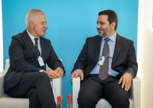 لقاء ثنائي جمع وزير الخارجية والأمين العام للغرفة التجارية الدولية 