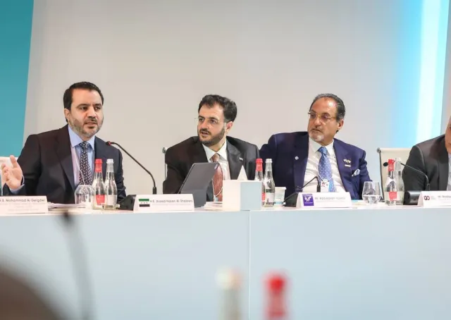 وزير الخارجية والمغتربين السيد أسعد الشيباني يلتقي بالجالية السورية