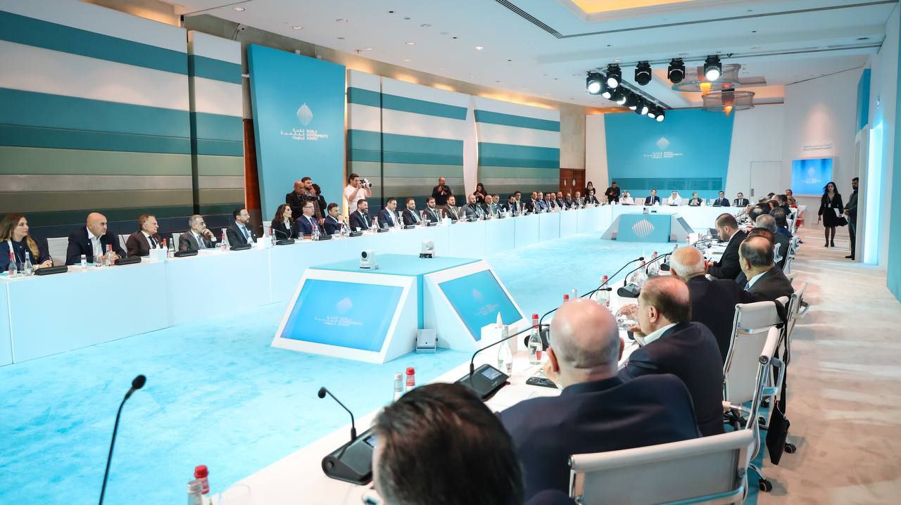 وزير الخارجية والمغتربين السيد أسعد الشيباني يلتقي بالجالية السورية