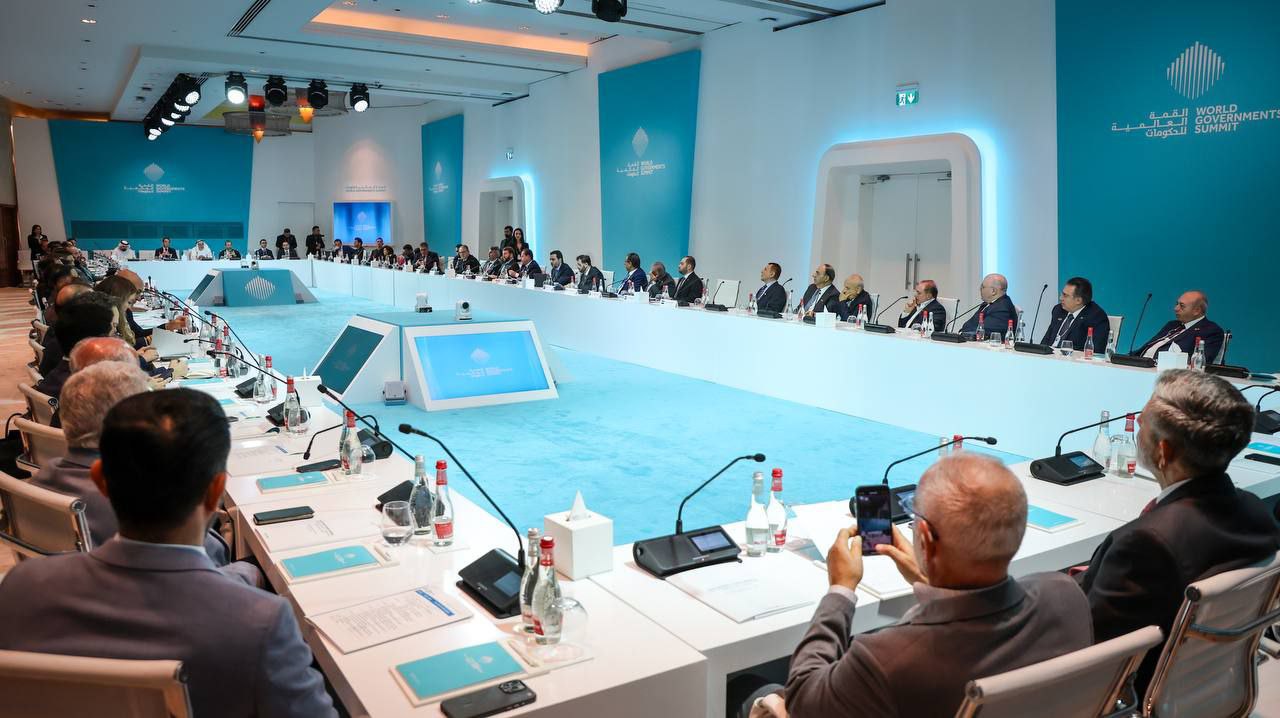 وزير الخارجية والمغتربين السيد أسعد الشيباني يلتقي بالجالية السورية