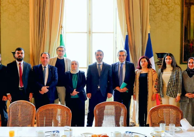 وزير الخارجية السيد يلتقي بناشطين وناشطات حقوقيين سوريين