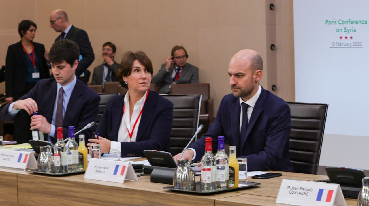 انطلاق مؤتمر باريس بشأن سوريا بمشاركة وزير الخارجية والمغتربين السيد أسعد الشيباني