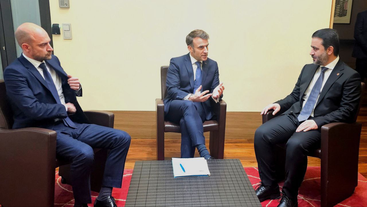 لقاء وزير الخارجية السيد أسعد الشيباني برئيس فرنسا السيد إيمانويل ماكرون 