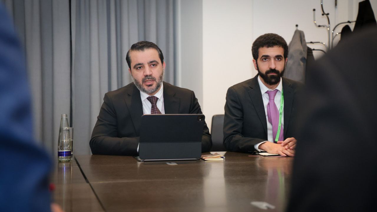 وفد الخارجية السورية برئاسة وزير الخارجية السيد أسعد الشيباني يجتمع مع المفوض السامي للأمم المتحدة لحقوق الإنسان 