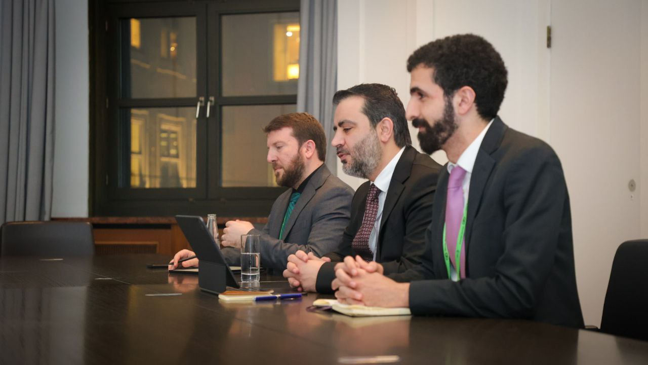 وفد الخارجية السورية برئاسة وزير الخارجية السيد أسعد الشيباني يجتمع مع المفوض السامي للأمم المتحدة لحقوق الإنسان 