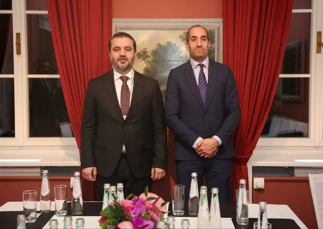 وزير الخارجية السيد أسعد الشيباني برفقة وفد الخارجية السورية يلتقي السيد هشام خضراوي المدير التنفيذي لمركز المدنيين في الصراعات 