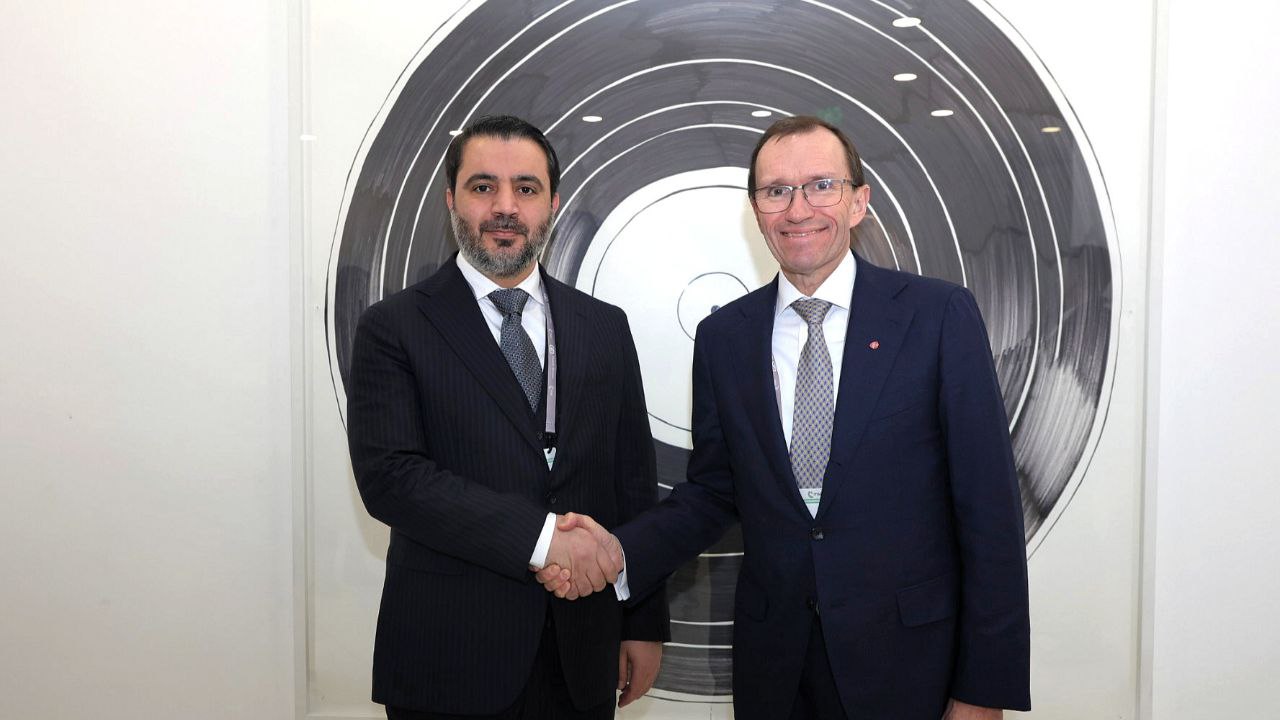 وزير الخارجية السيد أسعد الشيباني يلتقي السيد إسبن بارث إيدي وزير الخارجية النرويجي 