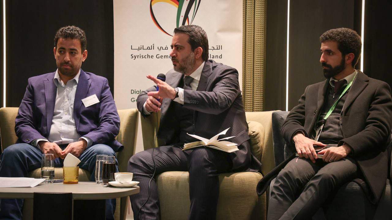 وزير الخارجية والمغتربين السيد أسعد الشيباني يلتقي مع وفد من الجالية السورية في ألمانيا