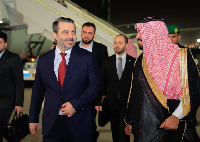 Syria’s FM Arrives in Jeddah for OIC Extraordinary Ministerial Meeting on Palestine