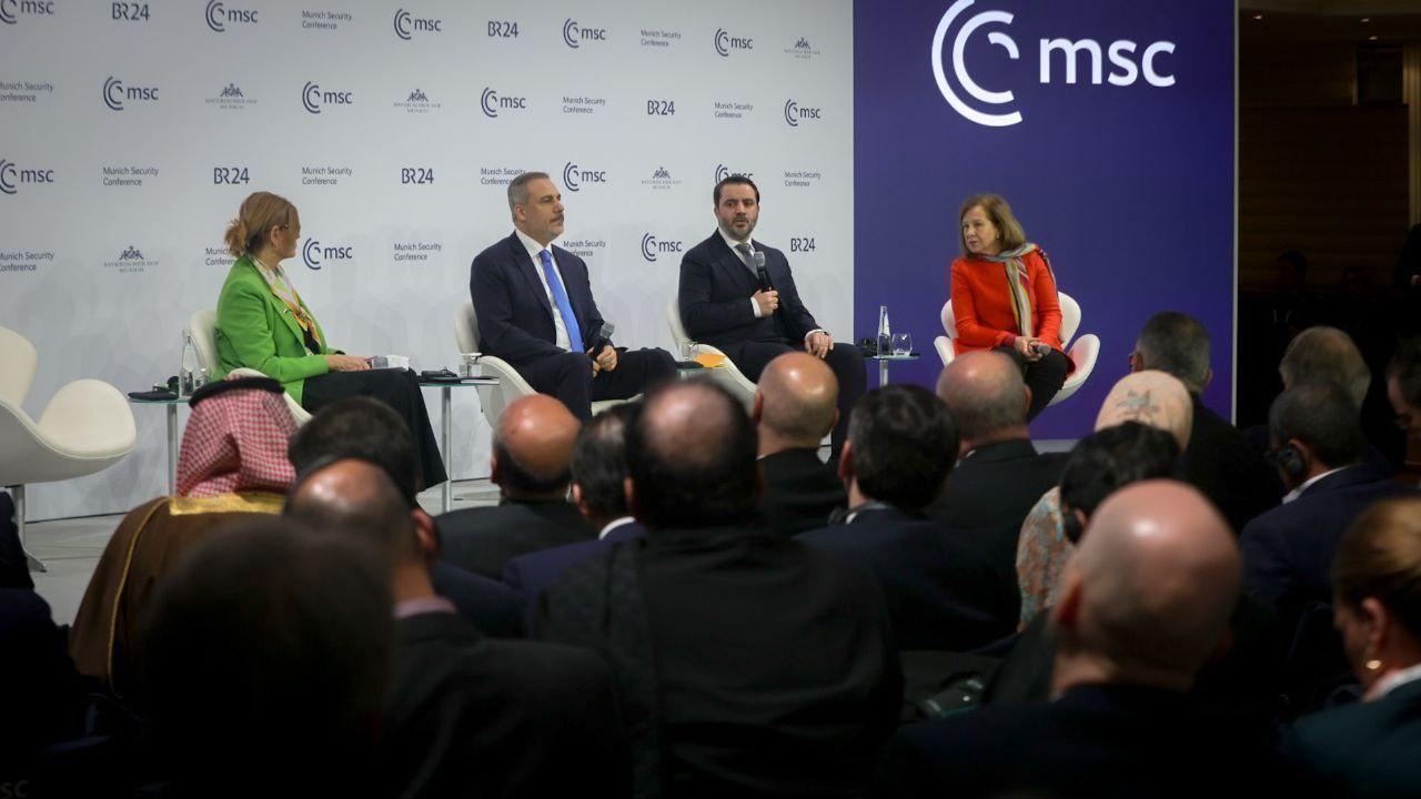 من مشاركة وزير الخارجية السيد أسعد الشيباني في حوار 