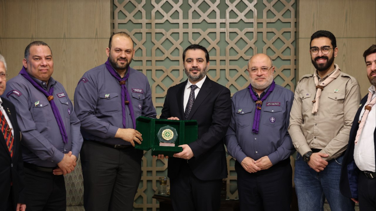 وزير الخارجية السيد أسعد الشيباني يلتقي في دمشق بوفد من المنظمة الكشفية العربية 