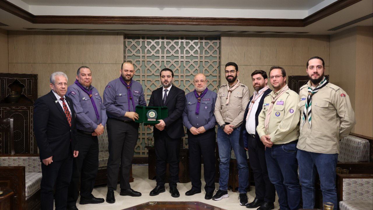 وزير الخارجية السيد أسعد الشيباني يلتقي في دمشق بوفد من المنظمة الكشفية العربية 