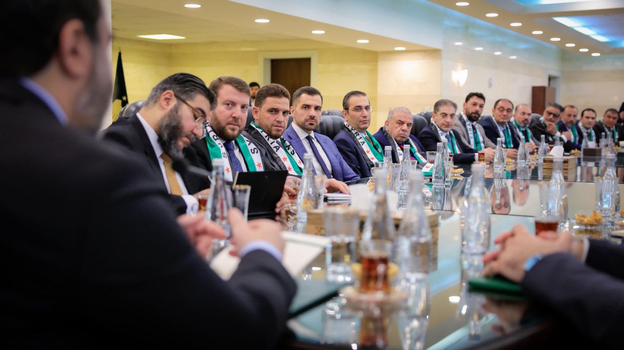 Foreign Minister  al-Shaibani Meets with Diplomats Who Defected from The Former Regime and Signs  Decision to Reinstate Them to The Staff of the Ministry of Foreign Affairs and Expatriates