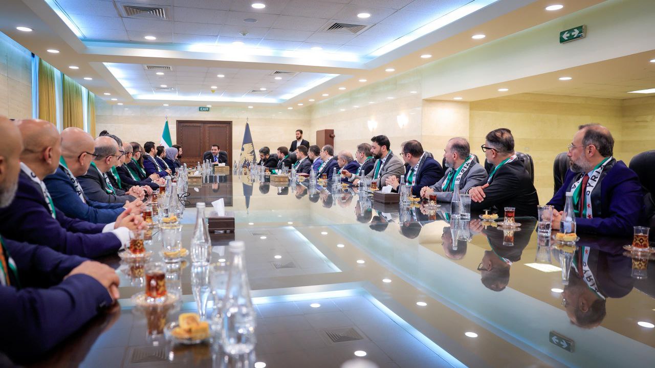 Foreign Minister  al-Shaibani Meets with Diplomats Who Defected from The Former Regime and Signs  Decision to Reinstate Them to The Staff of the Ministry of Foreign Affairs and Expatriates