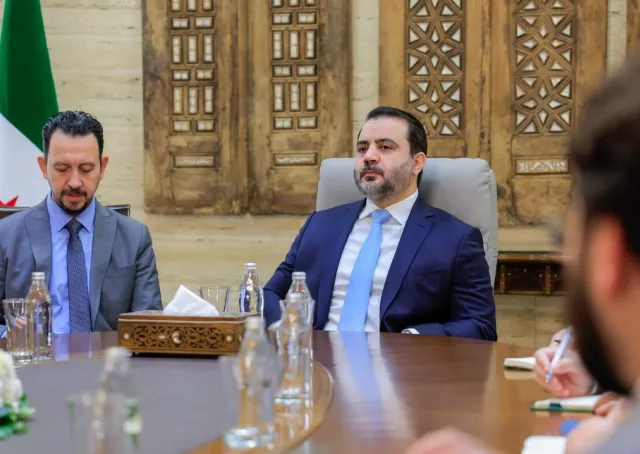 استقبل وزير الخارجية والمغتربين السيد أسعد حسن الشيباني في العاصمة دمشق رئيس معهد الشرق الأوسط السيد ستيوارت جونز