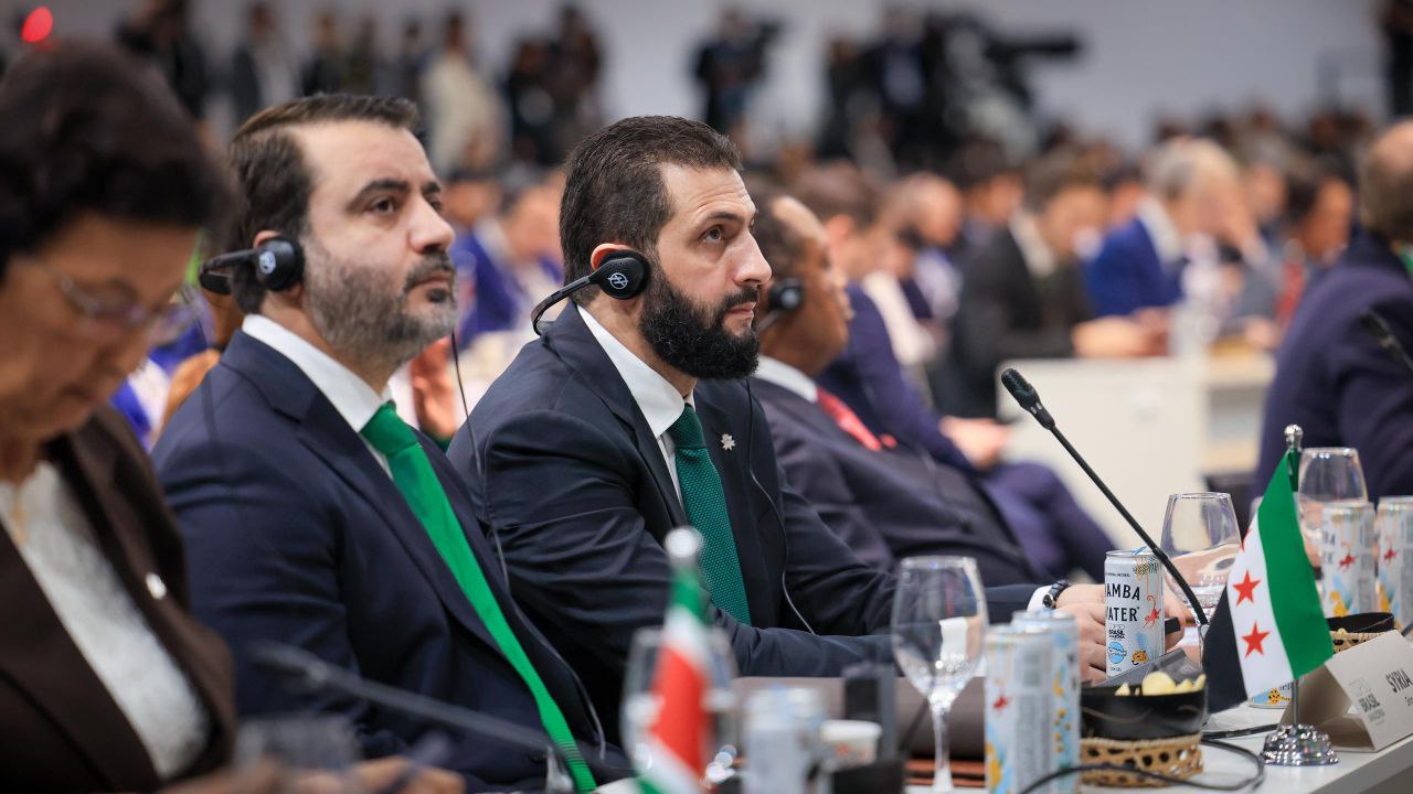 مشاركة فخامة الرئيس أحمد الشرع ووزير الخارجية والمغتربين السيد أسعد حسن الشيباني ووزير الإدارة المحلية والبيئة السيد محمد عنجراني في فعاليات قمة رؤساء الدول والحكومات ضمن الدورة الثلاثين لمؤتمر قمة المناخ (COP30)