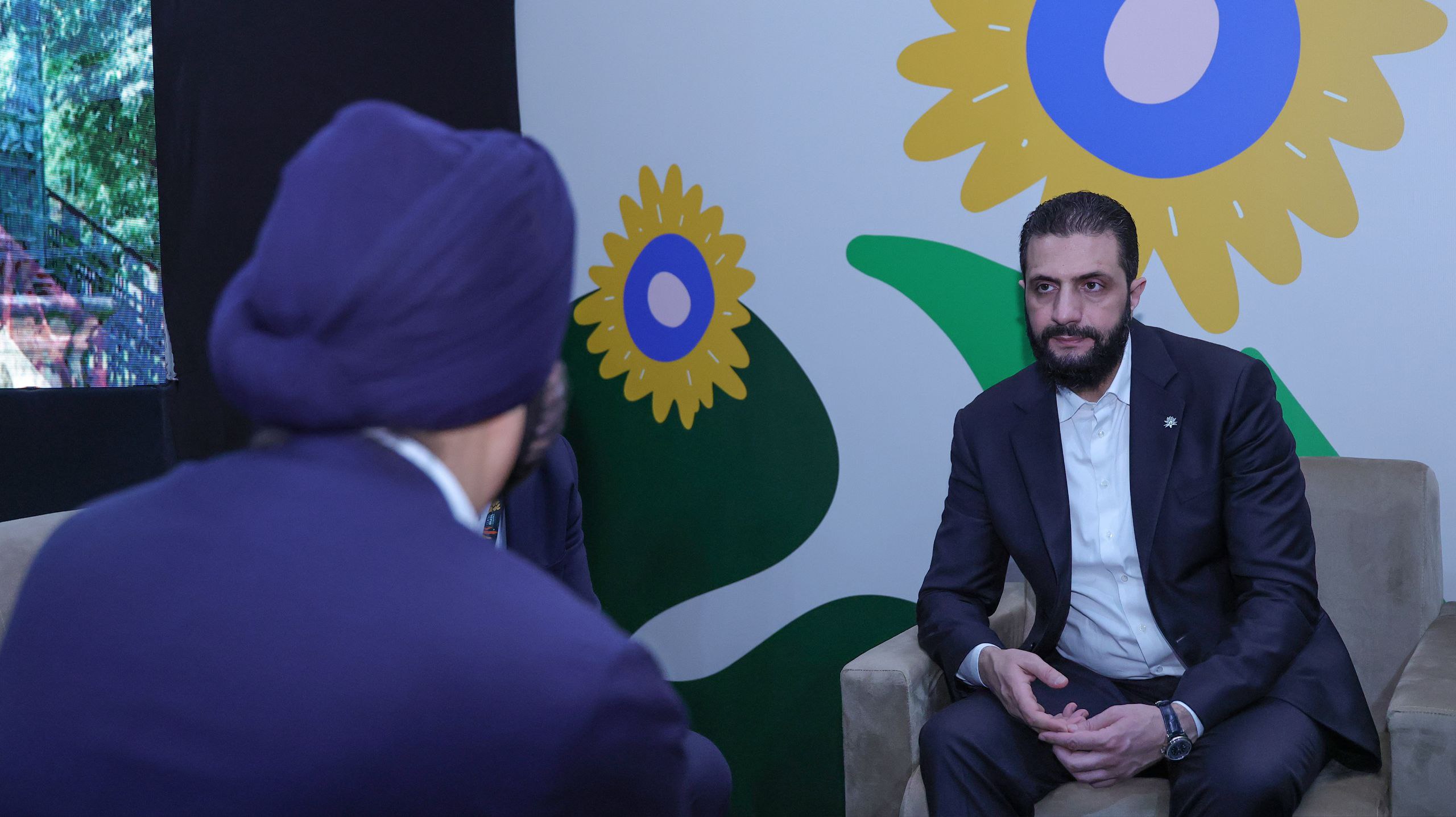 لقاء جمع السيد الرئيس أحمد الشرع مع رئيس مجموعة البنك الدولي السيد أجاي بانغا، بحضور وزير الخارجية والمغتربين السيد أسعد الشيباني