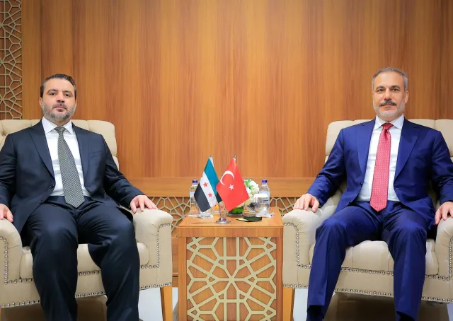 Syria’s FM Meets Turkish Counterpart at OIC Talks on Israeli Aggression