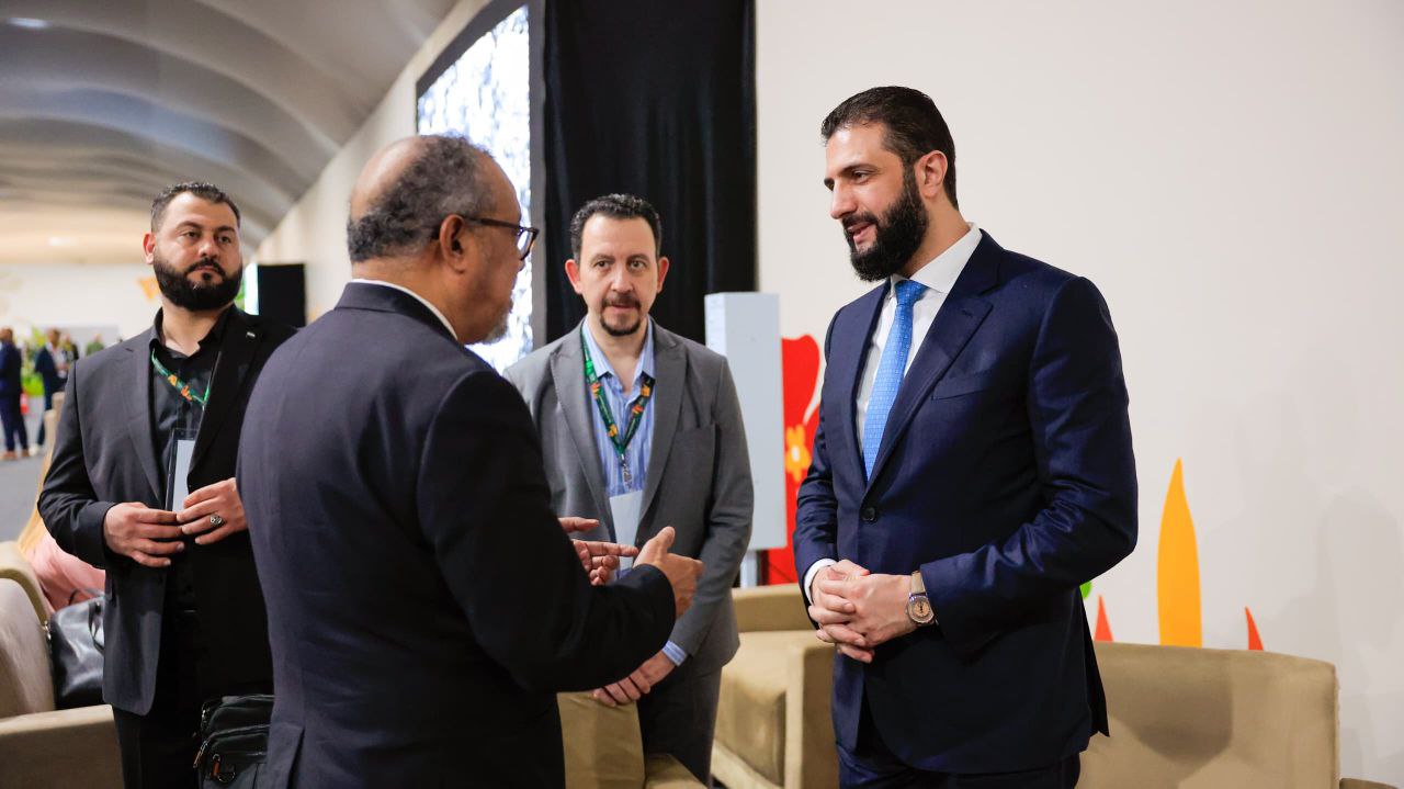 السيد الرئيس أحمد الشرع يلتقي المدير العام لمنظمة الصحة العالمية الدكتور تيدروس أدهانوم، وذلك بحضور وزير الخارجية والمغتربين السيد أسعد حسن الشيباني