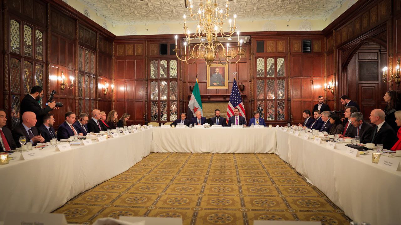 President  al-Sharaa Participates in  Dinner Hosted by The American Chamber of Commerce in Washington