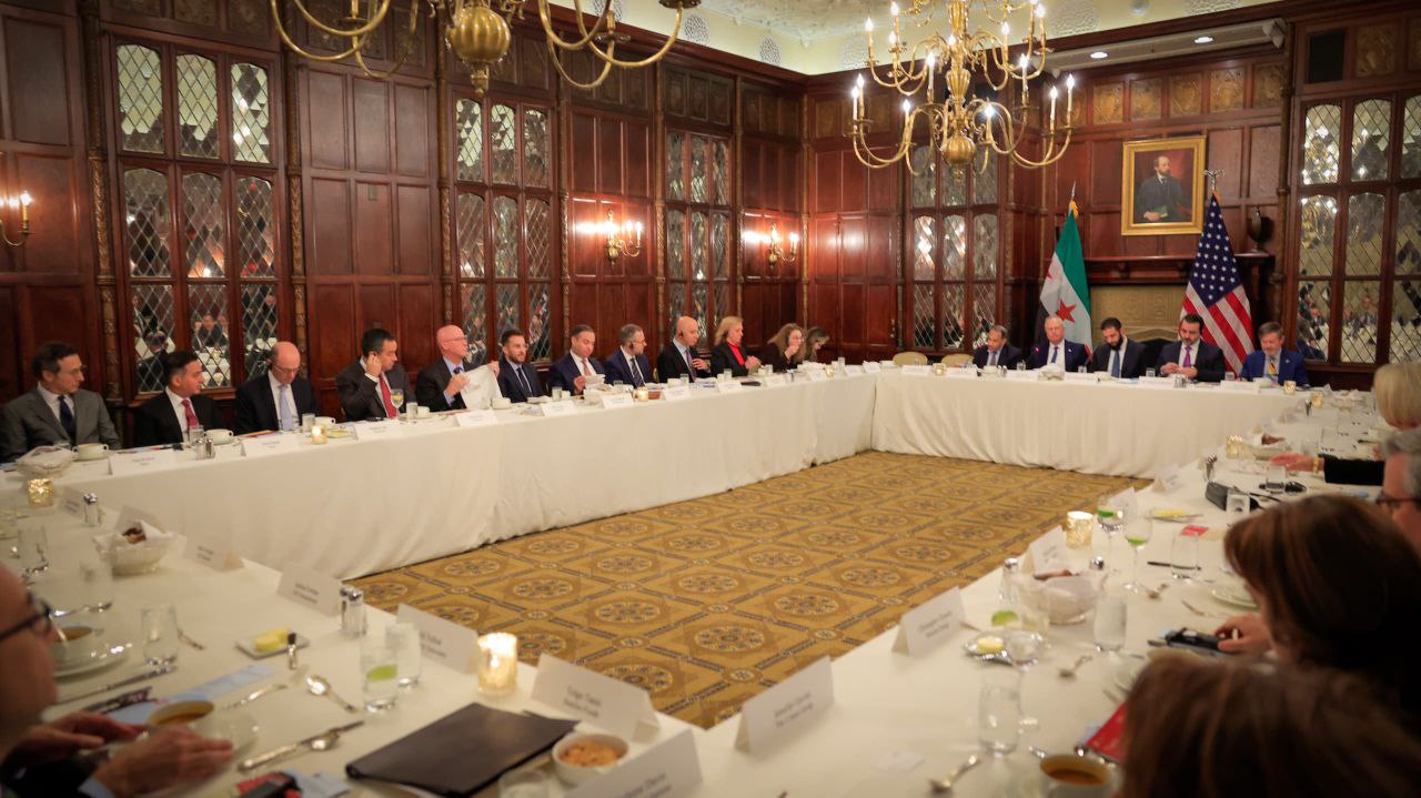 President  al-Sharaa Participates in  Dinner Hosted by The American Chamber of Commerce in Washington