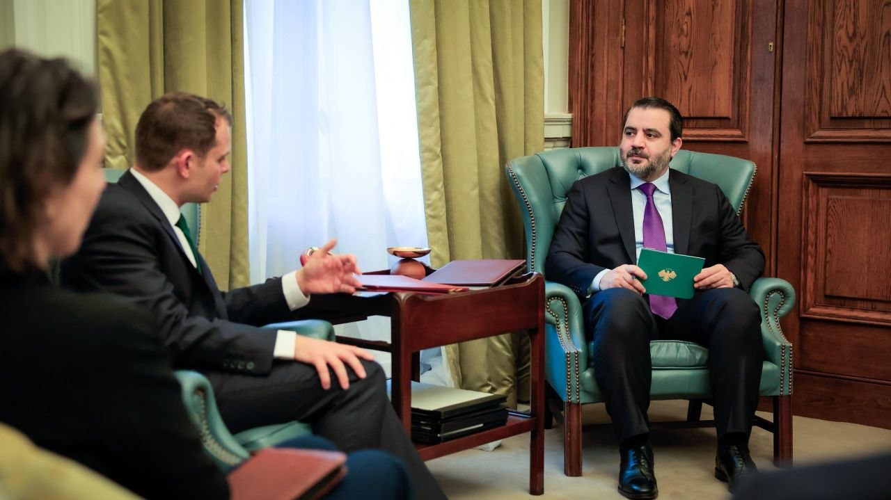 Foreign Minister Asaad Hassan al-Shaibani met in London with British Minister of State for The Middle East Hamish Falconer 